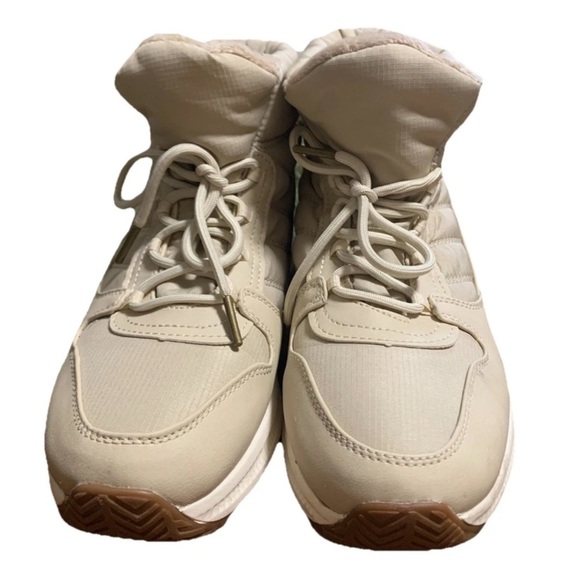 Eddie Bauer Women’s size 10 Quilted Cream Winter Snow Boots Beige - Picture 2 of 6